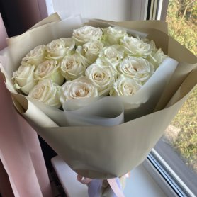 Букет белых роз « 17 роз» от интернет-магазина «Эдельвейс» в Саранске